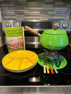 Vintage Green Fondue Pot Set with Dipping Plates & Recipe book